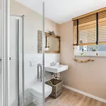 Treibholz: Meerblick, Dachterrasse, Bootsanleger, Badeleiter, Sauna Olpenitz