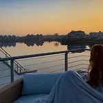 Treibholz: Meerblick, Dachterrasse, Bootsanleger, Badeleiter, Sauna Σπίτι διακοπών Olpenitz