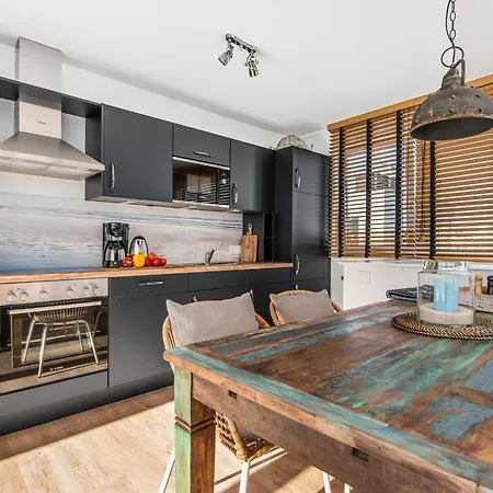 Semesterbostad Treibholz: Meerblick, Dachterrasse, Bootsanleger, Badeleiter, Sauna