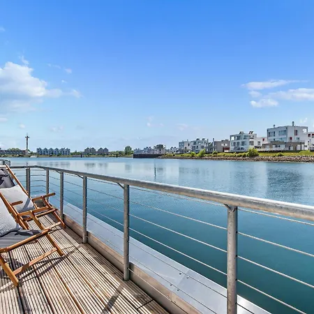 Semesterbostad Treibholz: Meerblick, Dachterrasse, Bootsanleger, Badeleiter, Sauna