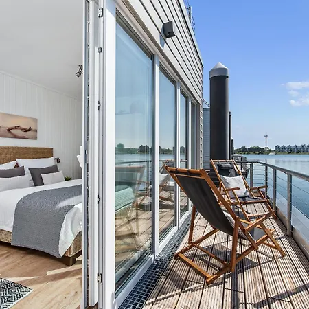Feriehus Treibholz: Meerblick, Dachterrasse, Bootsanleger, Badeleiter, Sauna Olpenæs
