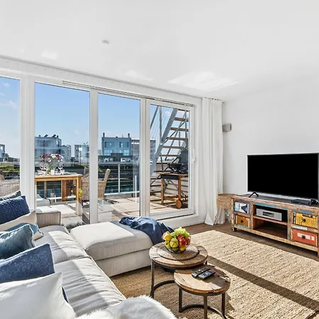Treibholz: Meerblick, Dachterrasse, Bootsanleger, Badeleiter, Sauna * Olpenæs