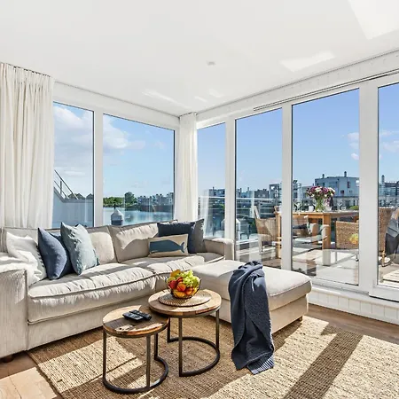 Feriehus Treibholz: Meerblick, Dachterrasse, Bootsanleger, Badeleiter, Sauna