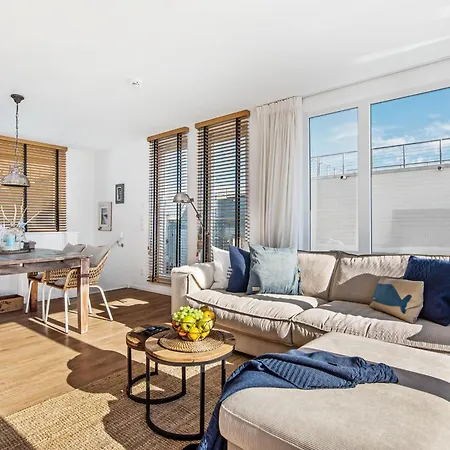 Treibholz: Meerblick, Dachterrasse, Bootsanleger, Badeleiter, Sauna Ferienhaus *