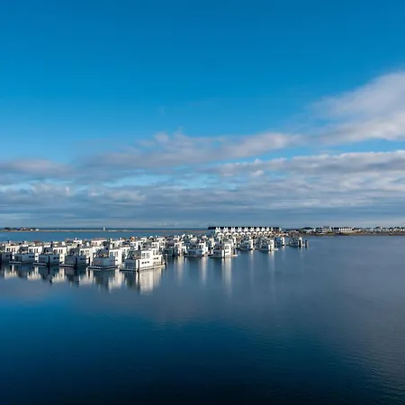 Treibholz: Meerblick, Dachterrasse, Bootsanleger, Badeleiter, Sauna Feriehus *