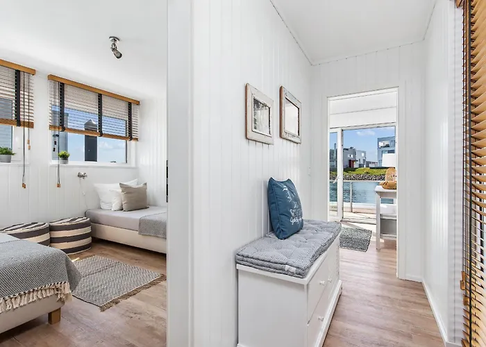 Treibholz: Meerblick, Dachterrasse, Bootsanleger, Badeleiter, Sauna *