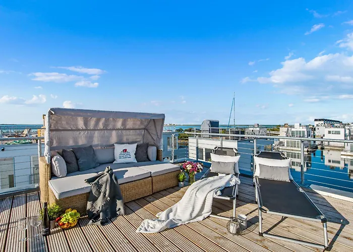 Treibholz: Meerblick, Dachterrasse, Bootsanleger, Badeleiter, Sauna Olpenitz