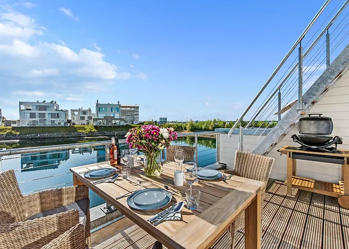 Casa vacanze Treibholz: Meerblick, Dachterrasse, Bootsanleger, Badeleiter, Sauna Olpenitz