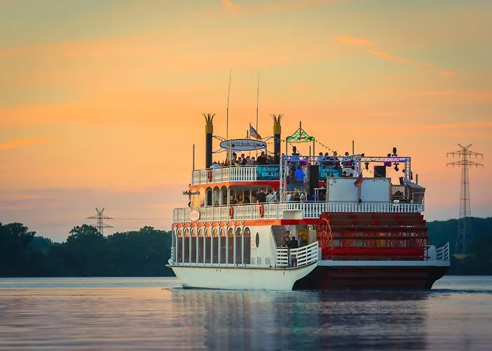 Treibholz: Meerblick, Dachterrasse, Bootsanleger, Badeleiter, Sauna Hébergement de vacances Olpenitz