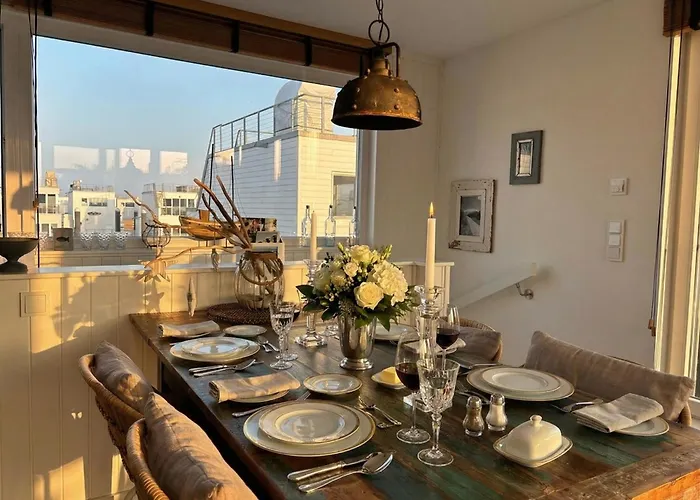 Treibholz: Meerblick, Dachterrasse, Bootsanleger, Badeleiter, Sauna Olpenitz